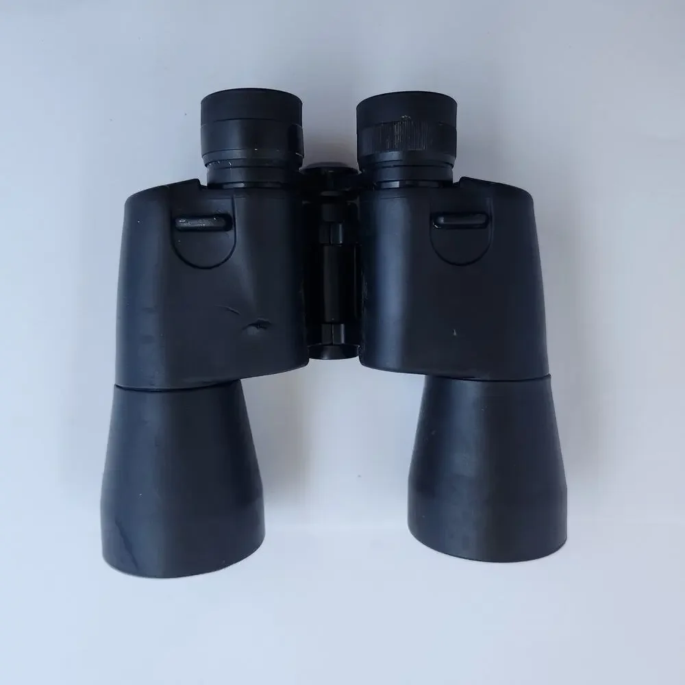 Bushnell 16x50 FOV 182ft with case
